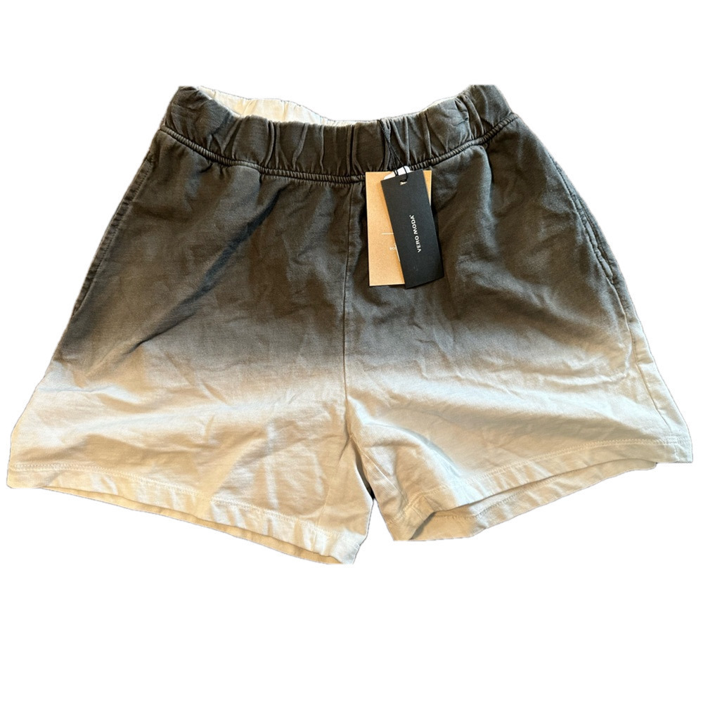 NWT VERO MODA BLACK AND WHITE OMBRÉ SHORTS